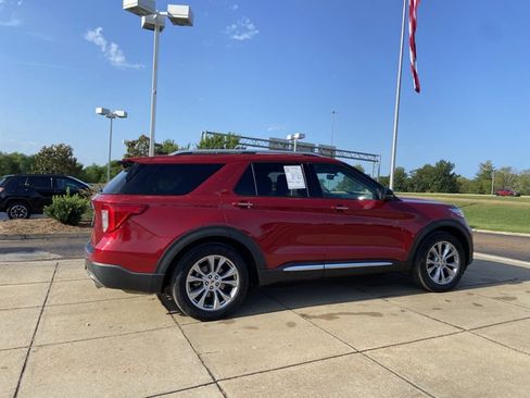 Used 2021 Ford Explorer Limited w/ Equipment Group 301A RWD image 12