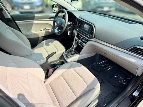 Used 2020 Hyundai Elantra SE FWD image 34