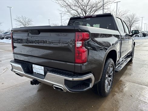 Used 2021 Chevrolet Silverado 1500 LT w/ Z71 Off-Road Package image 8
