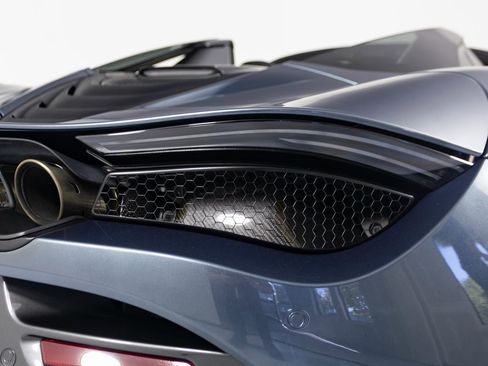 Used 2022 McLaren 720S Performance image 45