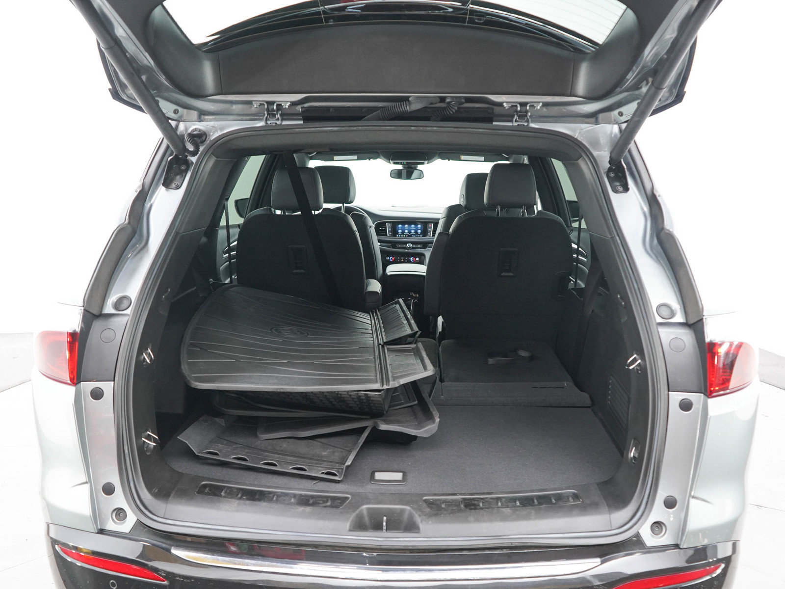 Used 2023 Buick Enclave Essence w/ Sport Touring Edition AWD/4WD image 16