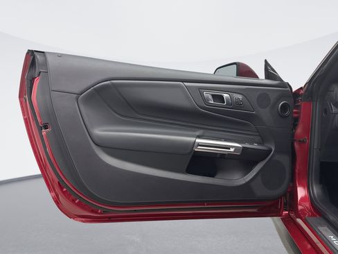 Used 2024 Ford Mustang Premium image 9