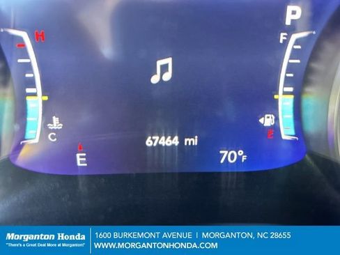 Used 2021 Chrysler Pacifica Touring-L w/ Uconnect Theater Family Group FWD image 22