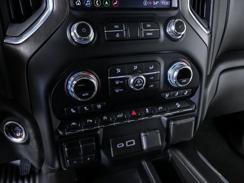 Used 2021 GMC Sierra 1500 AT4 w/ Technology Package image 18