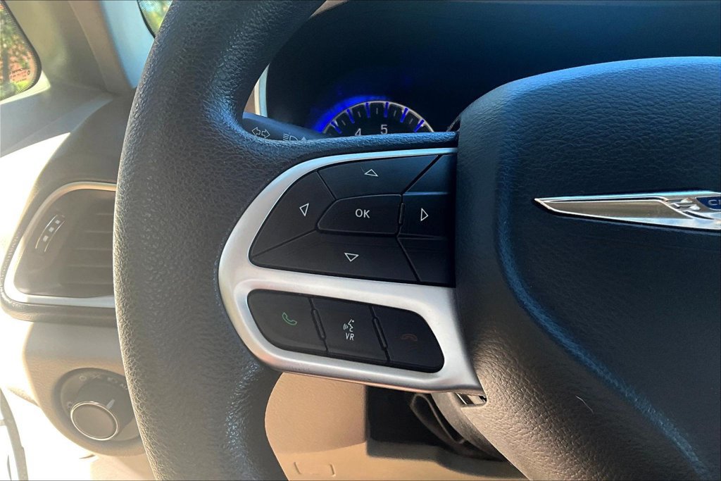 Used 2020 Chrysler Voyager Lxi FWD image 9