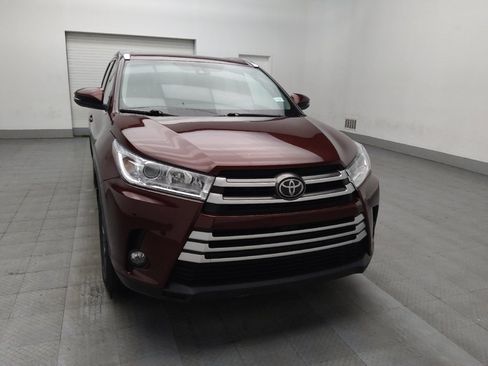 Used 2017 Toyota Highlander XLE image 14