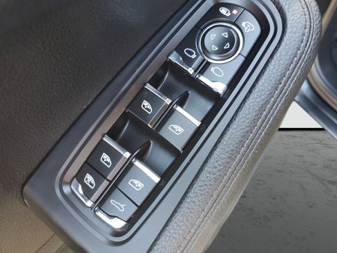 Used 2021 Porsche Macan image 21