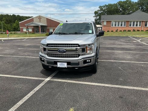 Used 2019 Ford F150 XLT w/ Equipment Group 302A Luxury AWD/4WD image 15