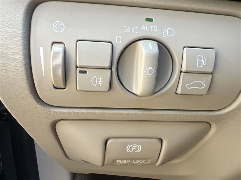 Used 2013 Volvo XC60 3.2 FWD image 29