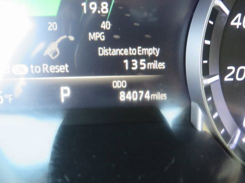 Certified 2022 Toyota Highlander XLE image 42