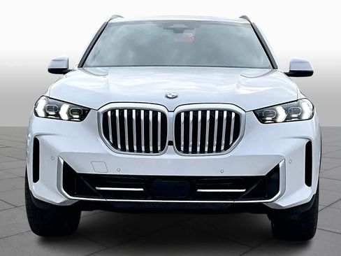 New 2026 BMW X5 xDrive40i w/ M Sport Package AWD/4WD image 3