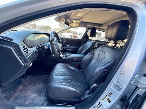 Used 2020 Mercedes-Benz S 560 4MATIC Sedan w/ Premium Package image 23
