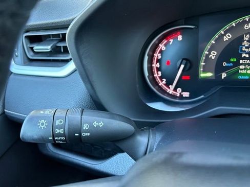 Used 2024 Toyota RAV4 XLE Premium image 21