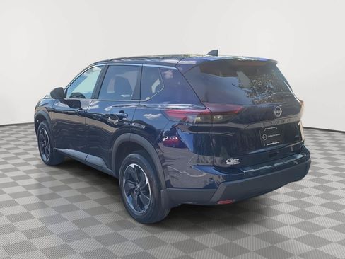 Used 2025 Nissan Rogue SV AWD/4WD image 3