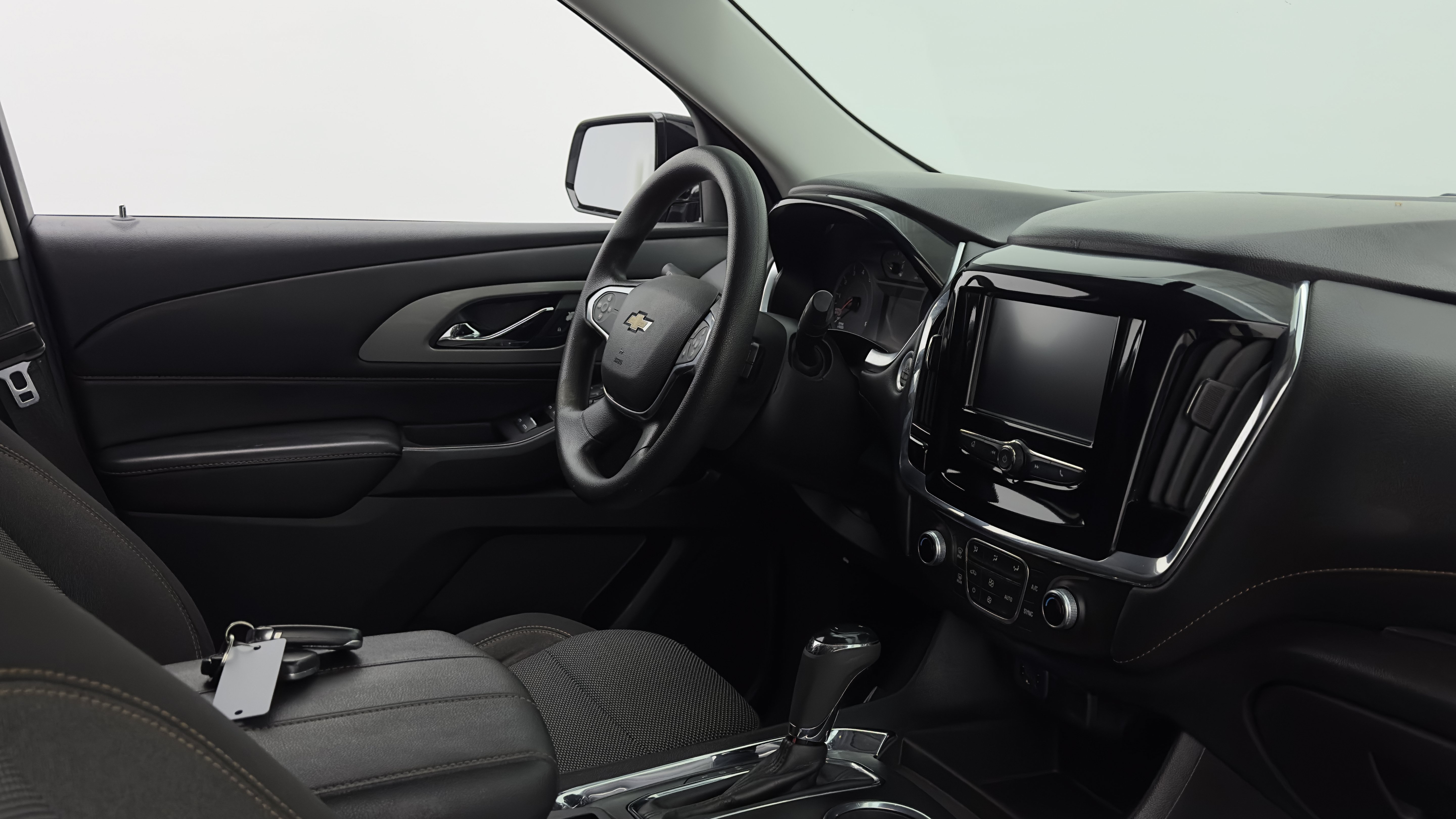 Used 2018 Chevrolet Traverse LS FWD image 35