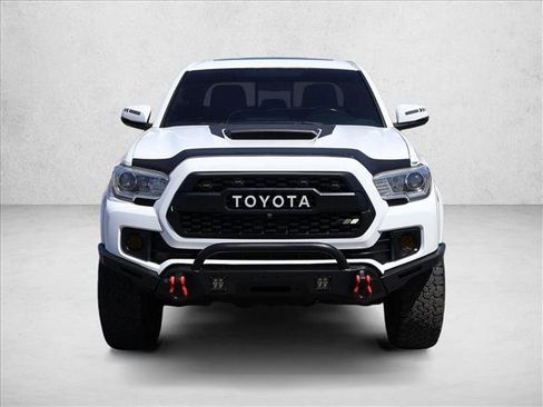 Used 2016 Toyota Tacoma TRD Sport w/ Premium & Technology Package AWD/4WD image 2