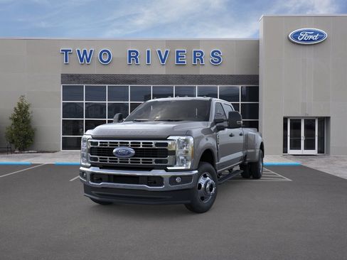 New 2026 Ford F350 4x4 Crew Cab DRW Super Duty image 2