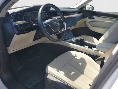 Used 2024 Audi Q8 e-tron Premium Plus w/ Premium Plus Package AWD/4WD image 19