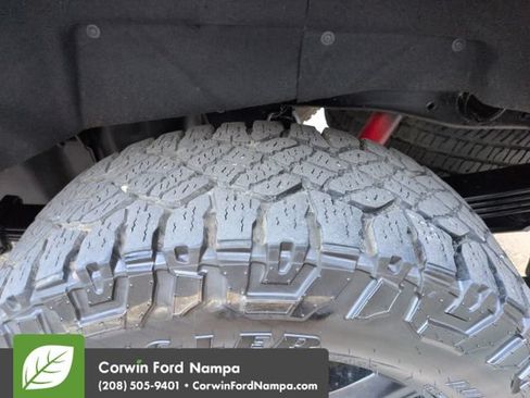 Used 2024 GMC Sierra 2500 AT4 w/ Technology Package AWD/4WD image 32