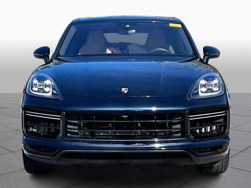 Used 2020 Porsche Cayenne Turbo image 3