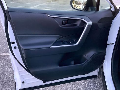 Used 2025 Toyota RAV4 LE image 20