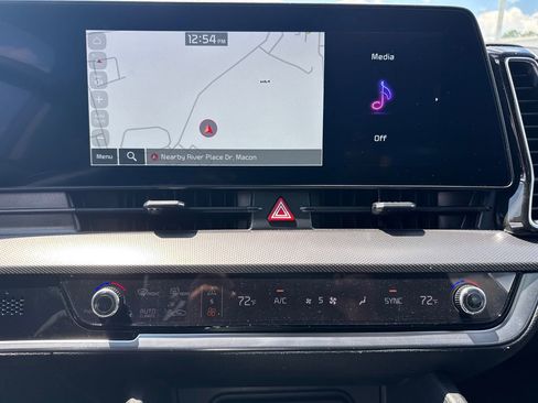 New 2025 Kia Sportage SX image 29