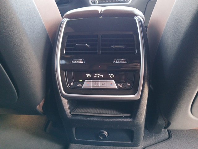 Used 2022 BMW X5 sDrive40i w/ Luxury Seating Package RWD image 14