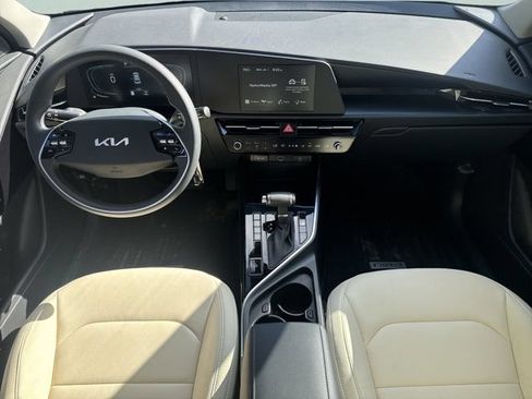 Used 2026 Kia Niro LX FWD image 10
