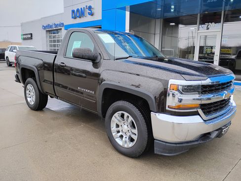 Used 2018 Chevrolet Silverado 1500 LT w/ Trailering Package image 3
