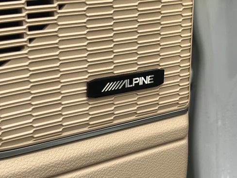 Used 2021 Jeep Grand Cherokee L Limited w/ Trailer Tow Package image 16