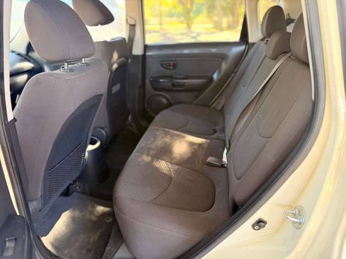 Used 2013 Kia Soul image 9