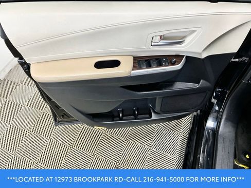 Used 2022 Toyota Sienna XLE FWD image 8
