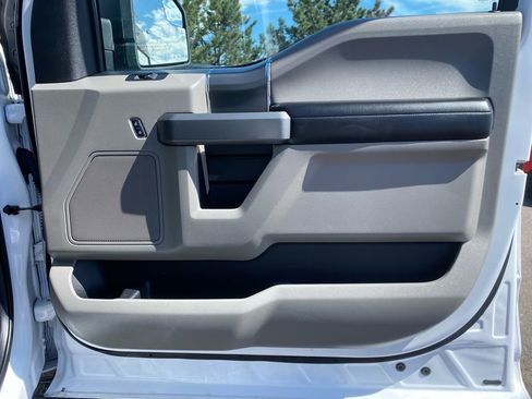 Used 2016 Ford F150 XLT w/ Equipment Group 301A Mid AWD/4WD image 18