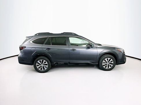 Used 2025 Subaru Outback Premium image 10