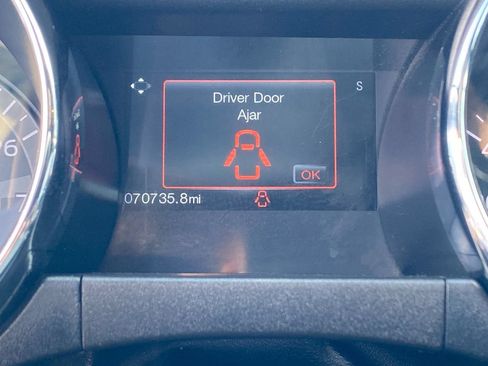 Used 2017 Ford Mustang Coupe RWD image 15