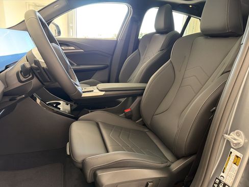 New 2026 BMW X2 xDrive28i AWD/4WD image 5