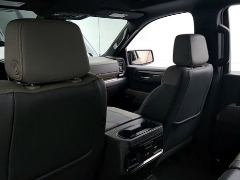 Used 2025 Chevrolet Silverado 1500 ZR2 w/ Technology Package image 19