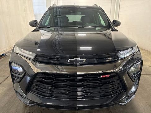Used 2023 Chevrolet TrailBlazer RS w/ Convenience Package AWD/4WD image 2