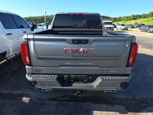 Used 2023 GMC Sierra 1500 AT4 w/ Technology Package AWD/4WD image 5