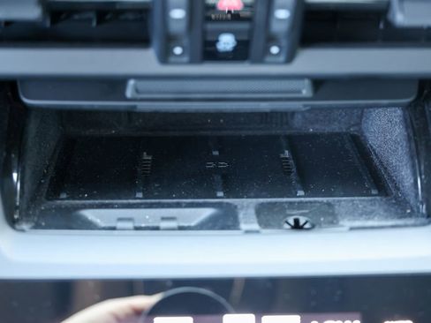 Certified 2025 Porsche Macan 4 Electric image 49