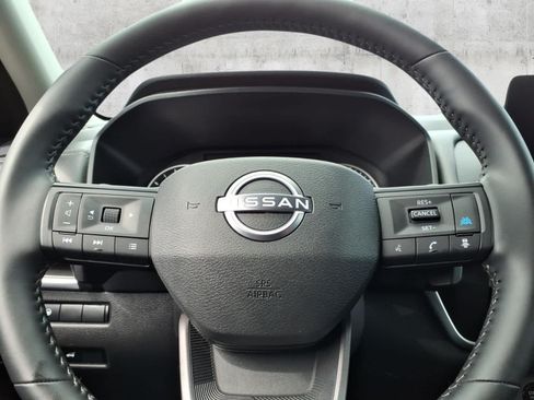 Used 2025 Nissan Rogue SV AWD/4WD image 25