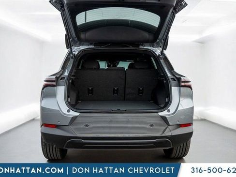 New 2026 Chevrolet Equinox EV LT image 31