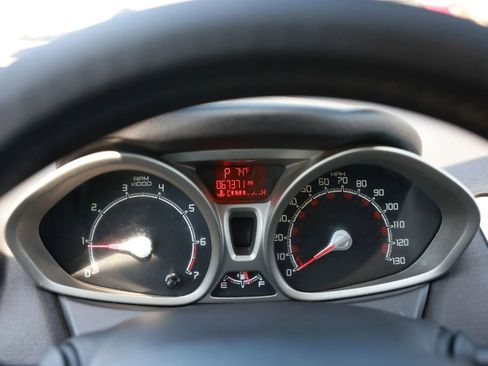 Used 2013 Ford Fiesta SE image 30