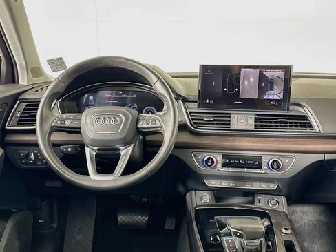 Used 2023 Audi Q5 2.0T Premium Plus w/ Premium Plus Package AWD/4WD image 12