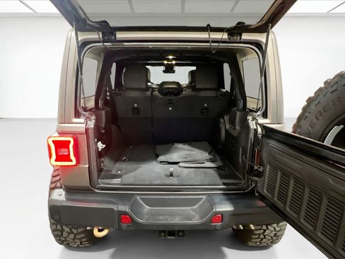 Used 2021 Jeep Wrangler Unlimited Rubicon w/ Trailer Tow Package AWD/4WD image 19