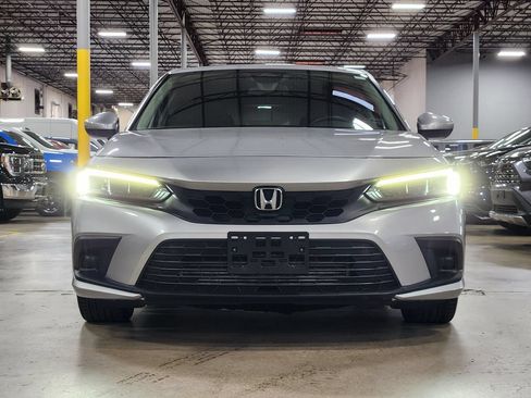 Used 2022 Honda Civic EX-L image 2