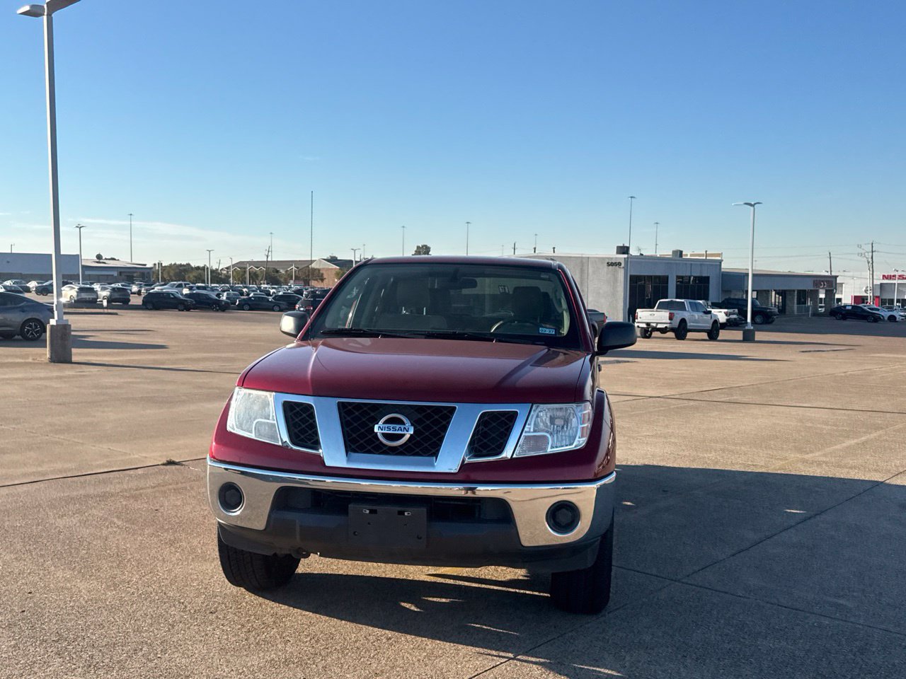 Used 2010 Nissan Frontier SE AWD/4WD image 7