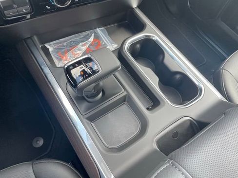 New 2026 GMC Sierra 1500 SLT w/ SLT Premium Plus Package image 17