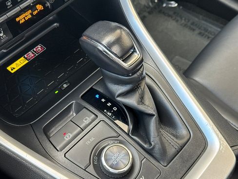 Used 2022 Toyota RAV4 XSE image 20