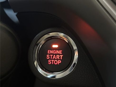 Used 2025 Subaru Crosstrek 2.0i Premium image 15